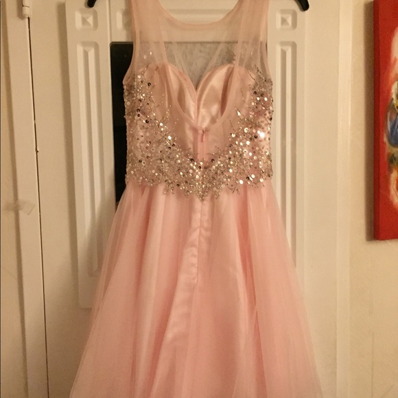 Betsy and Adams Prom dress, size 2 - Picture 2 of 9